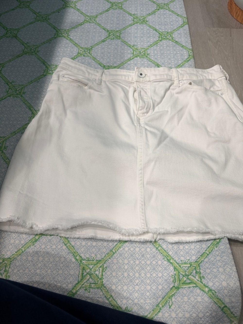 Vineyard Vines White Denim Mini Skirt
